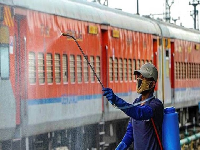 Indian Railways and Airlines suspend passenger services till May 3